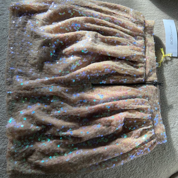 BCBG Generation Sequin Skirt NWT - Picture 4 of 6